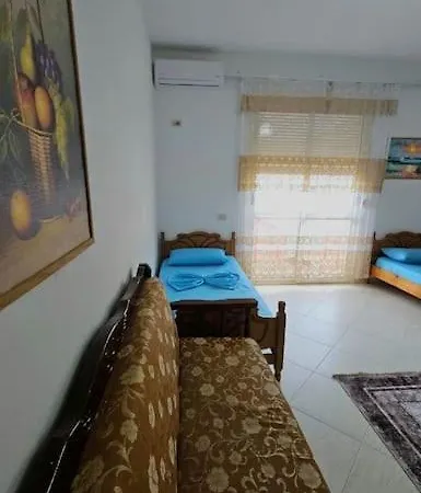 Apartment Vacation *